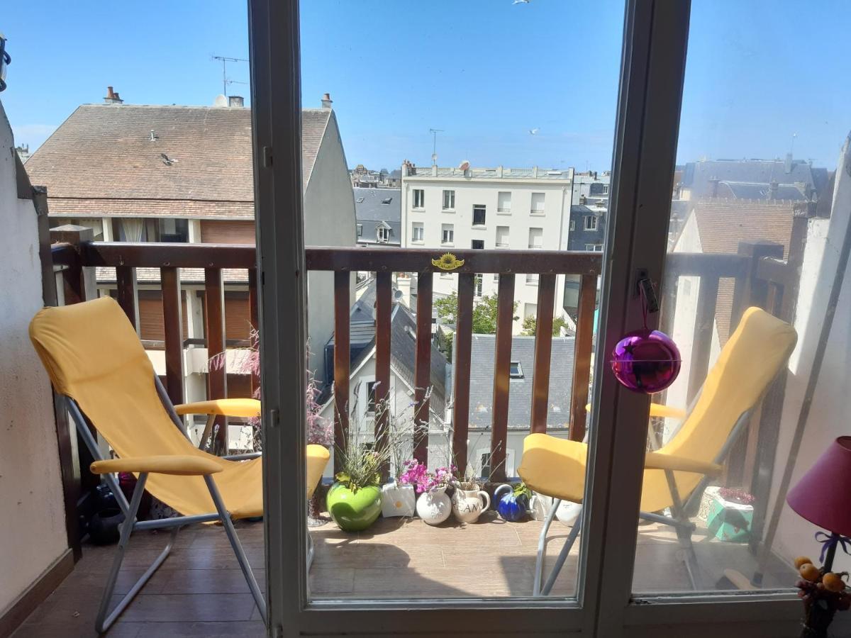 Ferienwohnung Chez Coco, 7 Persons, Triangle D'Or, Hypercentre Deauville Exterior foto