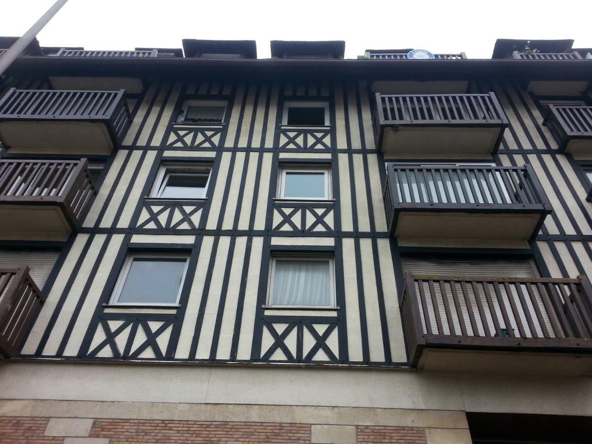Ferienwohnung Chez Coco, 7 Persons, Triangle D'Or, Hypercentre Deauville Exterior foto